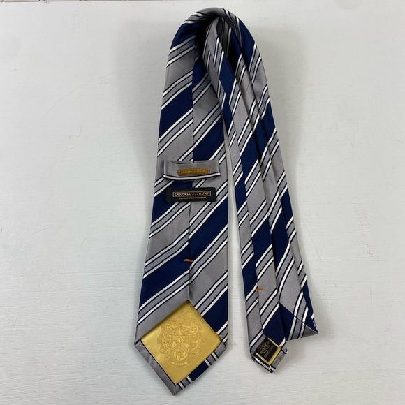 Donald Trump Men's 60" Necktie - Gold Bar - Blue & Gray Striped 100% Silk Tie - Picture 3 of 8